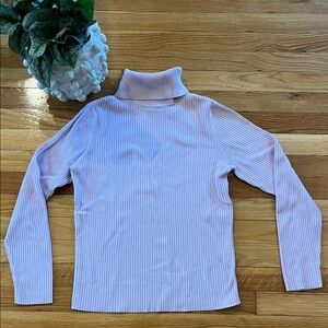 Valerie Stevens Lilac Ribbed Turtleneck Sweater, women’s size M